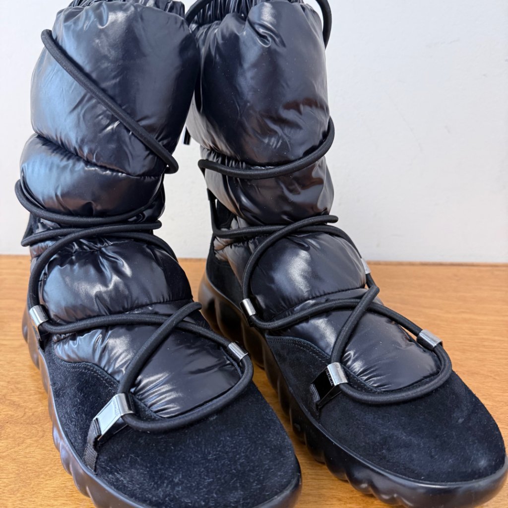 Moncler Black Puffer Snow Boots Size 40.5 W/ Box